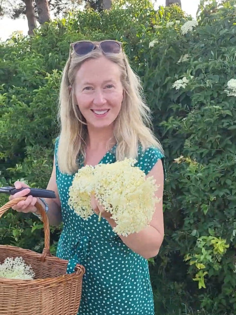 Gör din egen fläderblomssaft 🌸✨